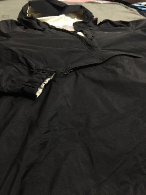 PATAGONIA RAIN JACKET KANGAROO POCKET