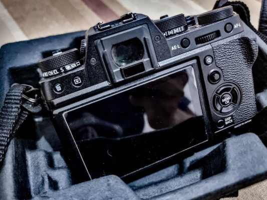 Fujifilm XT2 Body (hotshoe issue)