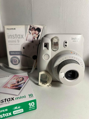 Instax Mini 9 (Smoky White)