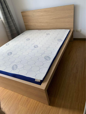 Bedframe And Mattres ikea