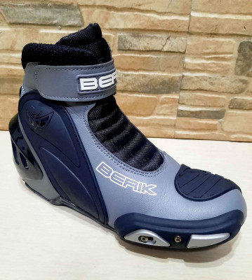 Berik riding shoes