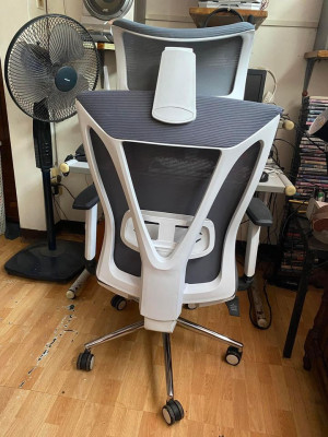 FOR SALE: Ergonomic chair