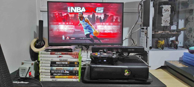 Xbox 360 S 4gb with kinect