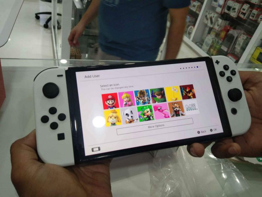 NINTENDO SWITCH OLED EDITION