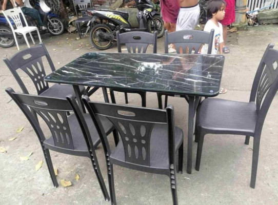 TABLE AND CHAIRS