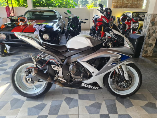 2009 gsxr 600