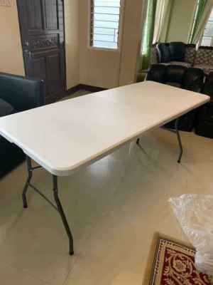 6FT. HEAVY DUTY FOLDING TABLE