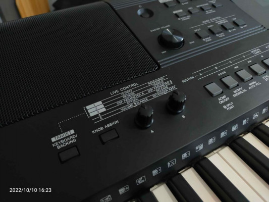 Yamaha PSR-E463 (61-Key Keyboard)