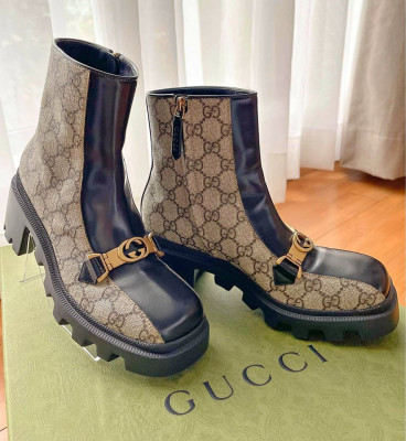 Gucci Leather boots