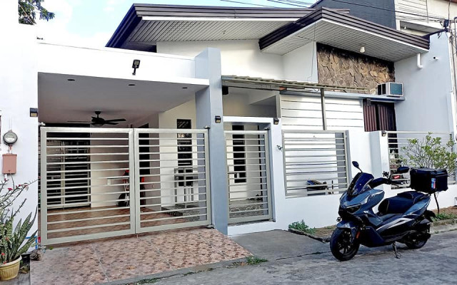 FullyFurnised House & Lot