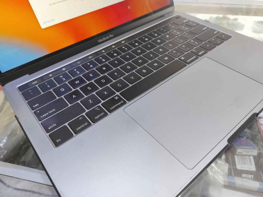 Macbook Pro 13 Inch 2019 Touch Bar