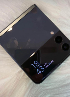 Samsung fold 3 256GB
