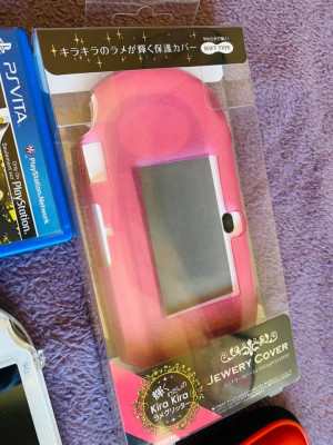 PS Vita Slim 2000  BUNDLE ALL IN