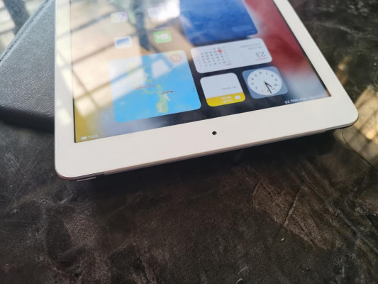 IPAD 5TH GEN 32GB WITH SIMSLOT LTE