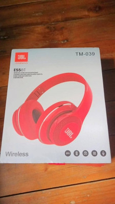 For sale JBL. Earphone bluetooth