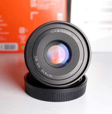 Canon M200 2 Lens Mirrorless 4k UHD video for vlog latest