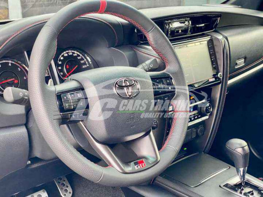 2022 Toyota fortuner gr-s