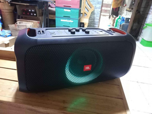 JBL PartyBox On-the-Go