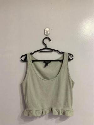 Forever 21 sleeveless crop top