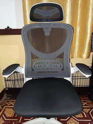 RUSH FOR SALE GAMING CHAR / office chair