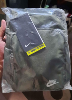 Nike heritage crossbody bag