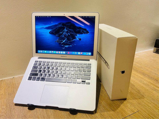 Macbook Air 2017 13-inch 8GB RAM 128SSD STORAGE