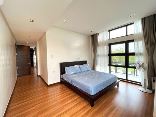 Discerning Brand New House and Lot For Sale In South Forbes Golf City, Silang, C