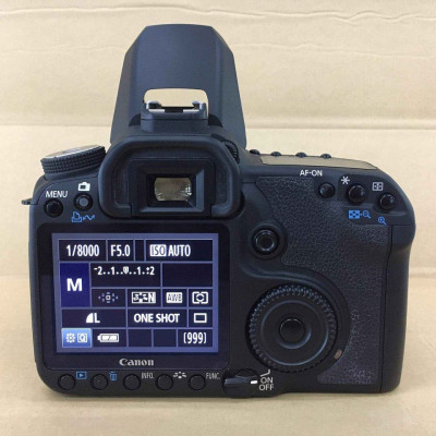 Canon 50d 15.1 MP Magnesium Body very low SC Complete Set