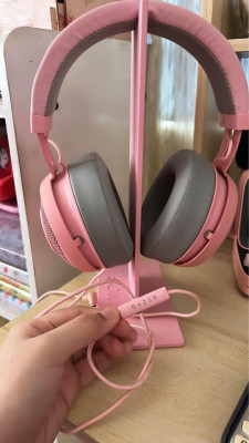 Razer Kraken Pro V2 Quartz Pink