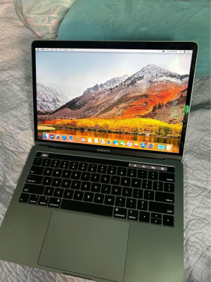 Macbook Pro 2018 with Touchbar