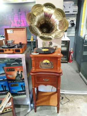Circa Audio YQ-A06 Vintage Gramophone