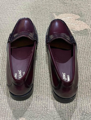 Bass Weejuns Burgundy Penny Loafers
