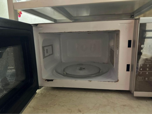 For sale: microwave oven
