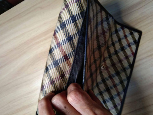 GENUINE LEATHER DAKS LONDON TRIFOLD LONG WALLET