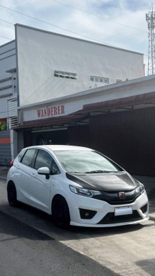 2016 Honda jazz