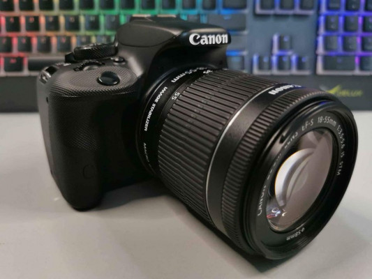 Canon 100D