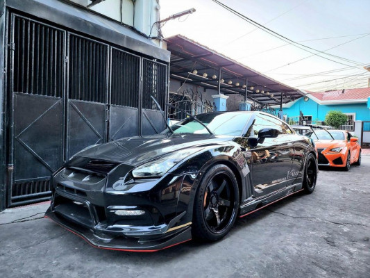 2009 Nissan gt-r
