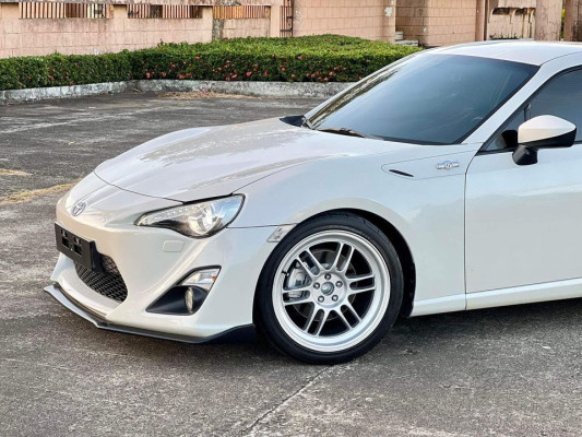 Toyota 86 manual 2013 model