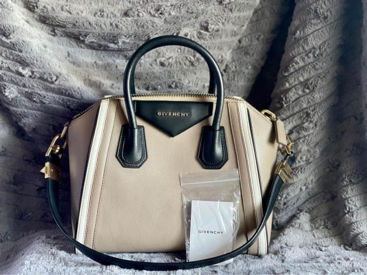 GIVENCHY ANTIGONA TRICOLOR