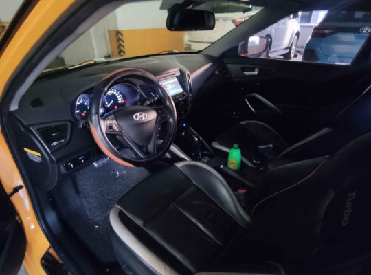 2013 Hyundai veloster