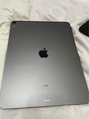 iPad Pro 12.9 3rd generation 256gb