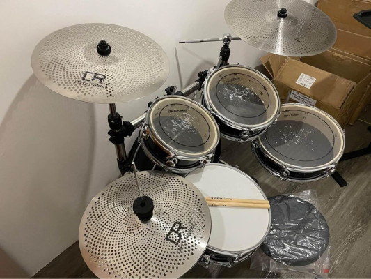 Compact Drums Set