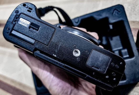 Fujifilm XT2 Body (hotshoe issue)