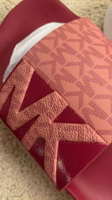 BNEW! On hand All Original! Michael Kors size 8 with box