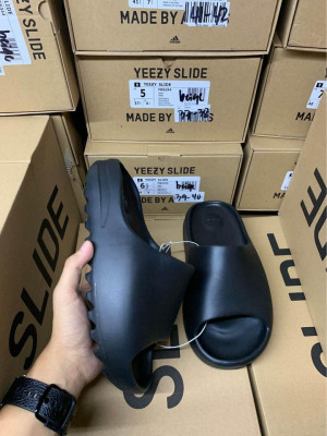 Yeezy Slide