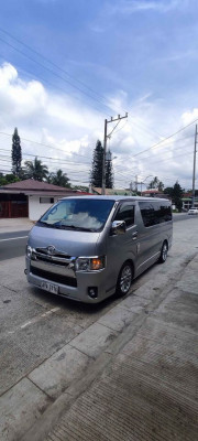 2015 Toyota hiace commuter