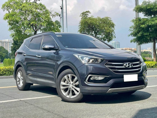 2017 Hyundai Grand Santa Fe