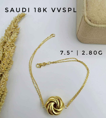 18K Saudi Gold Knot Set