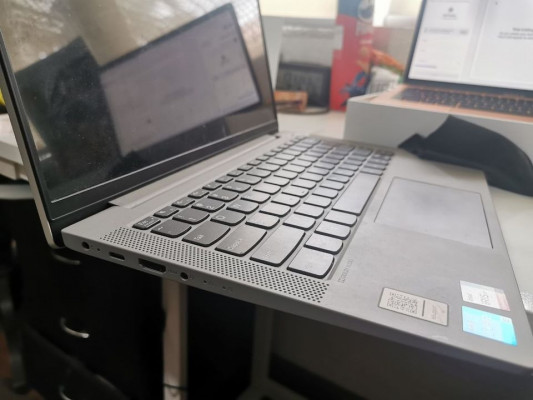 Lenovo IdeaPad 5