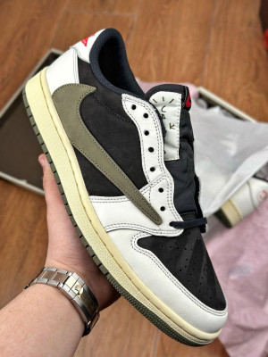 Travis Scott x Air Jordan 1 Low Olive